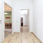 Signorile Appartamento In Mestre 1 Min From Tram To Venice